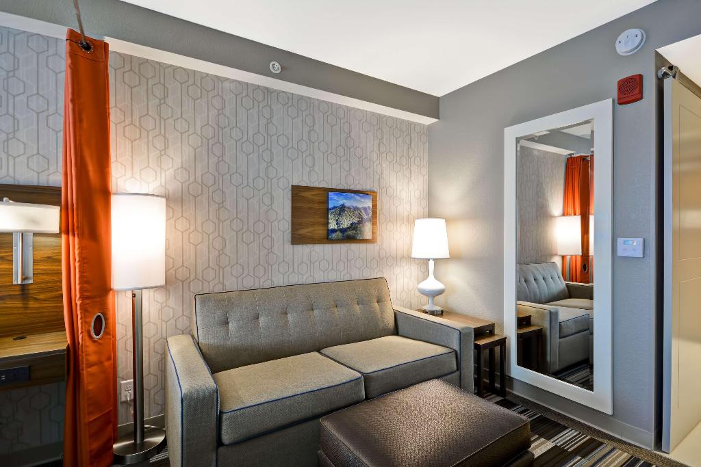 Home2 Suites by Hilton Pigeon Forge