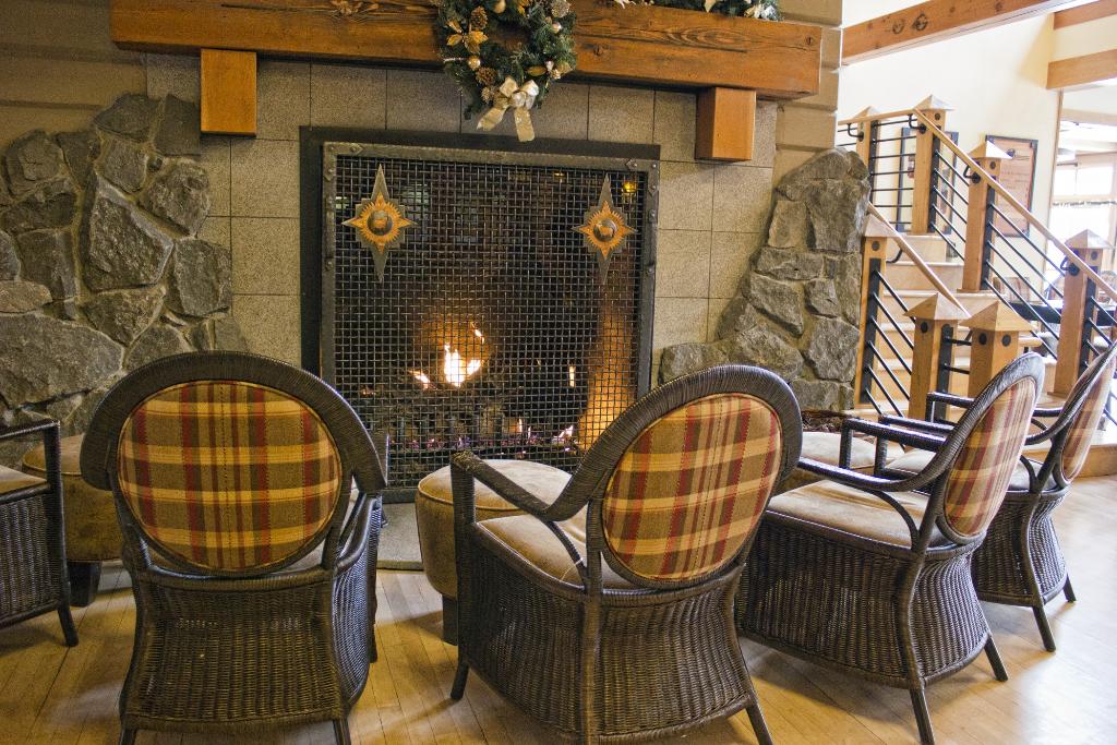 Old Faithful Snow Lodge & Cabins photo 11