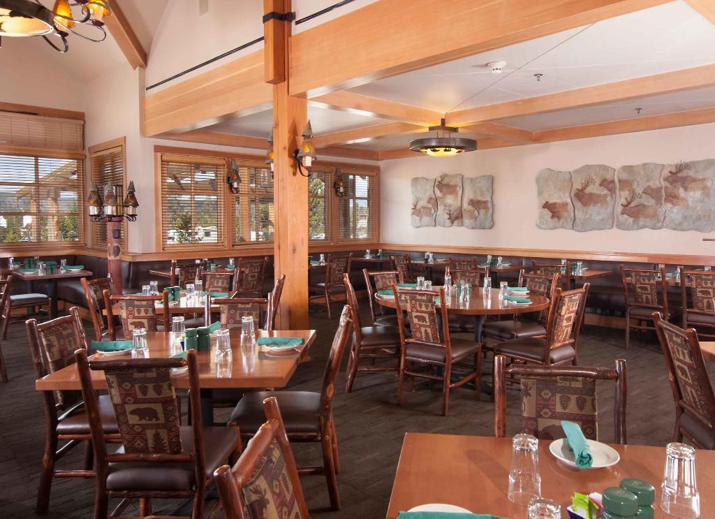 Old Faithful Snow Lodge & Cabins photo 6