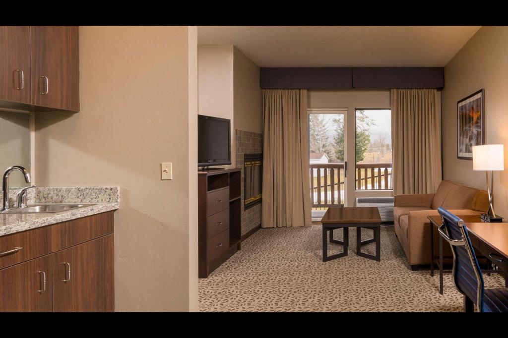 The Pine Lodge on Whitefish River
