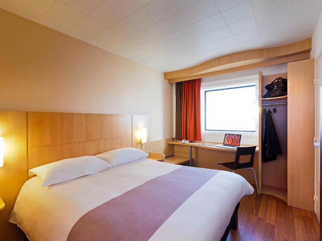 ibis Paris La Defense Esplanade