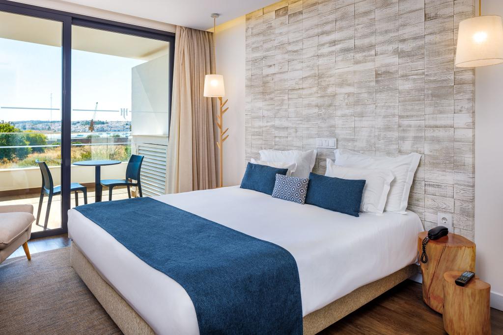 Jupiter Marina Hotel – Couples & Spa
