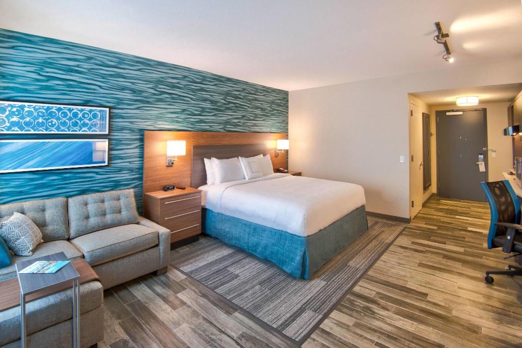 TownePlace Suites Miami Airport