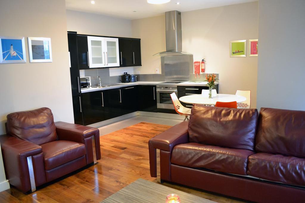 Carrick Plaza Suites