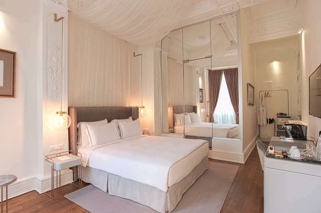 Mr CAS Hotels