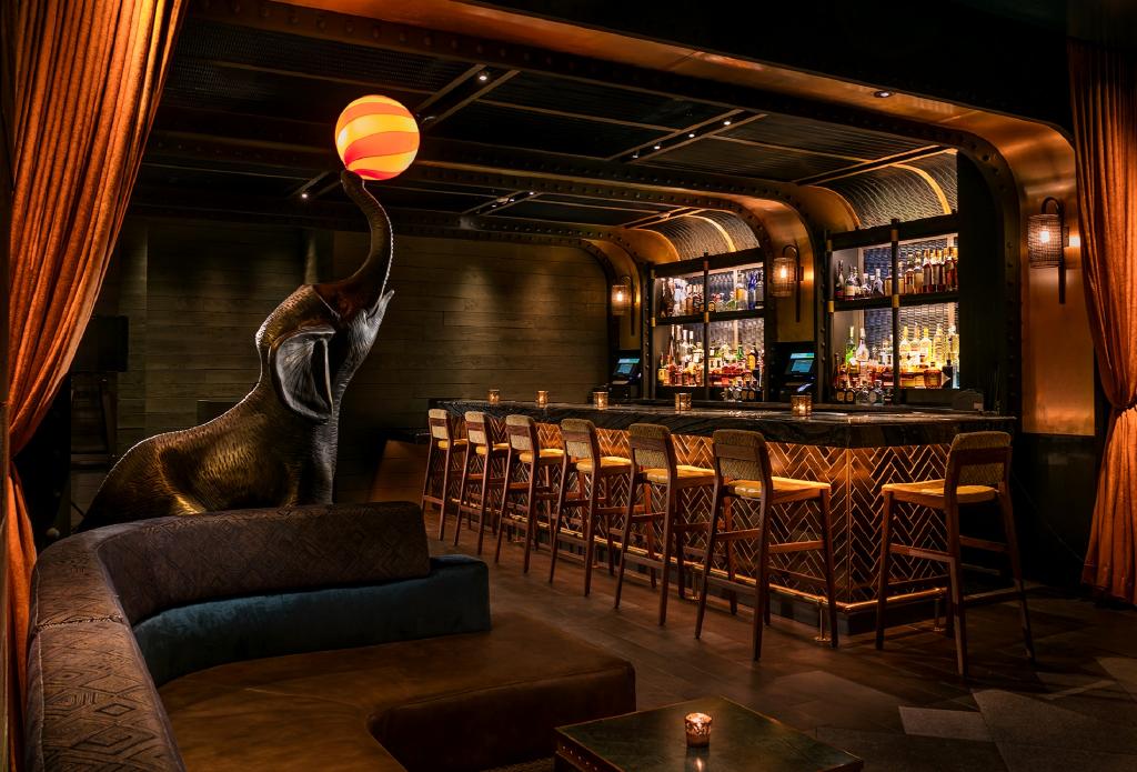 Bar