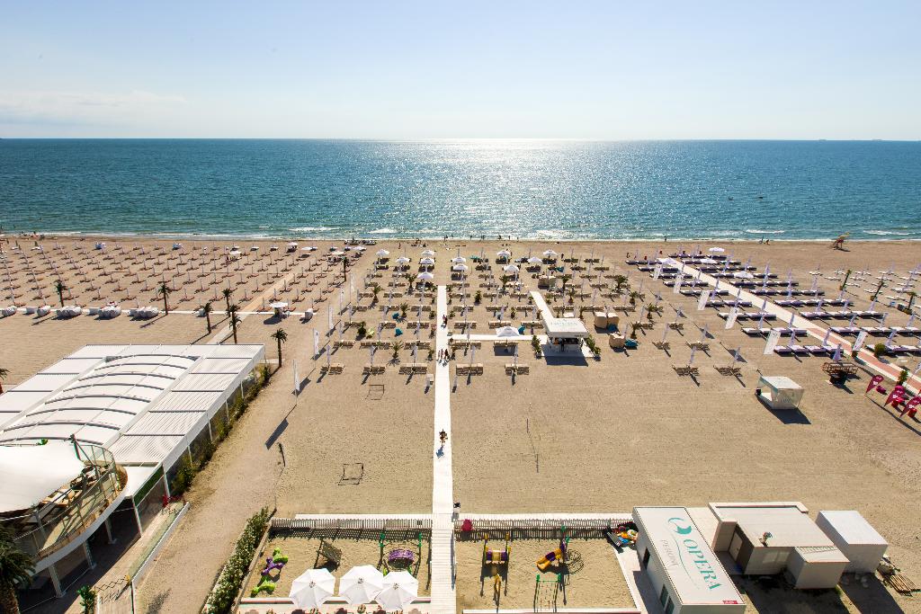 Hotel Opera Mamaia Nord