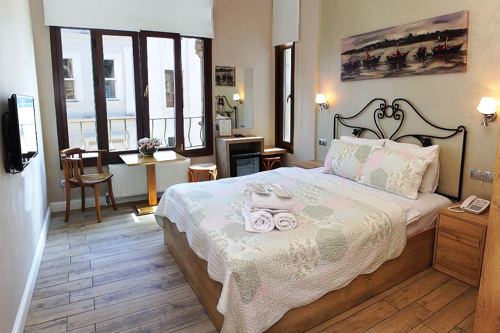Ragip Pasha Apartments