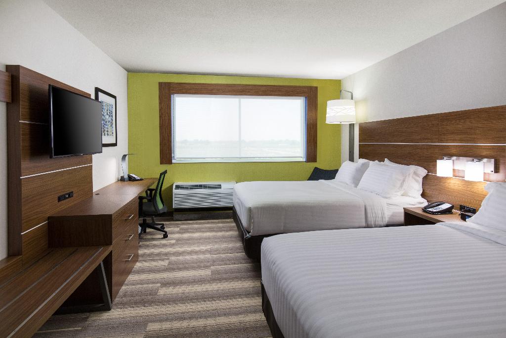 Holiday Inn Express Visalia - Sequoia National Pk