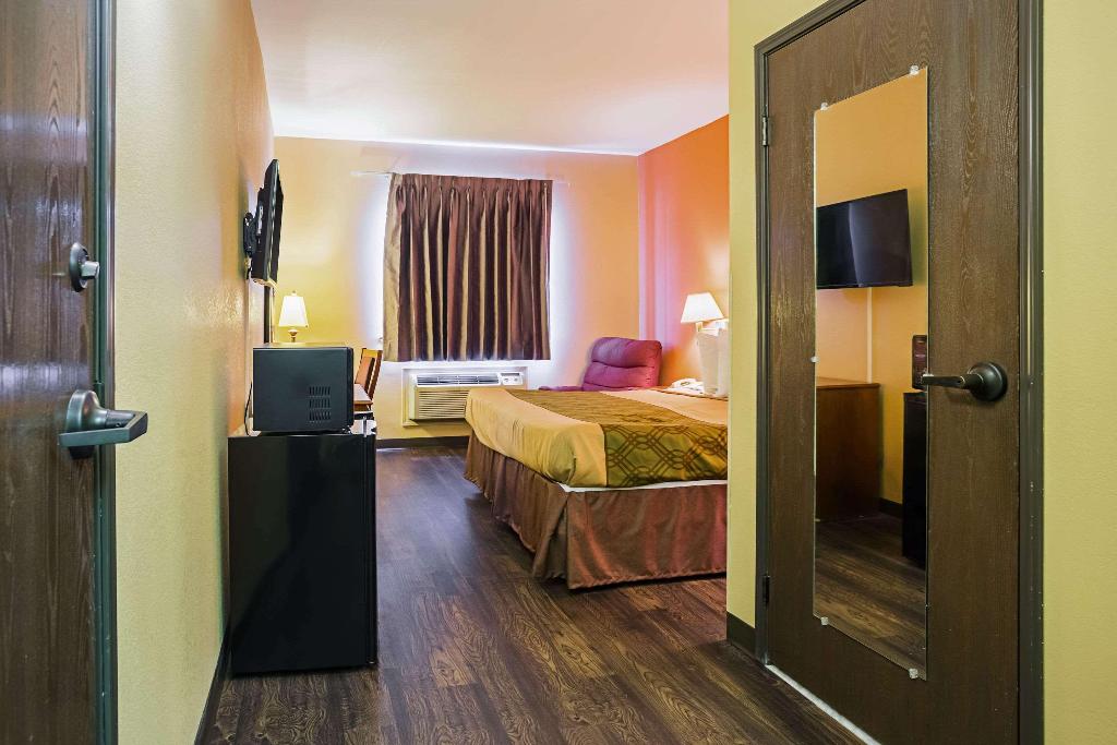 Econo Lodge Inn & Suites Ripley