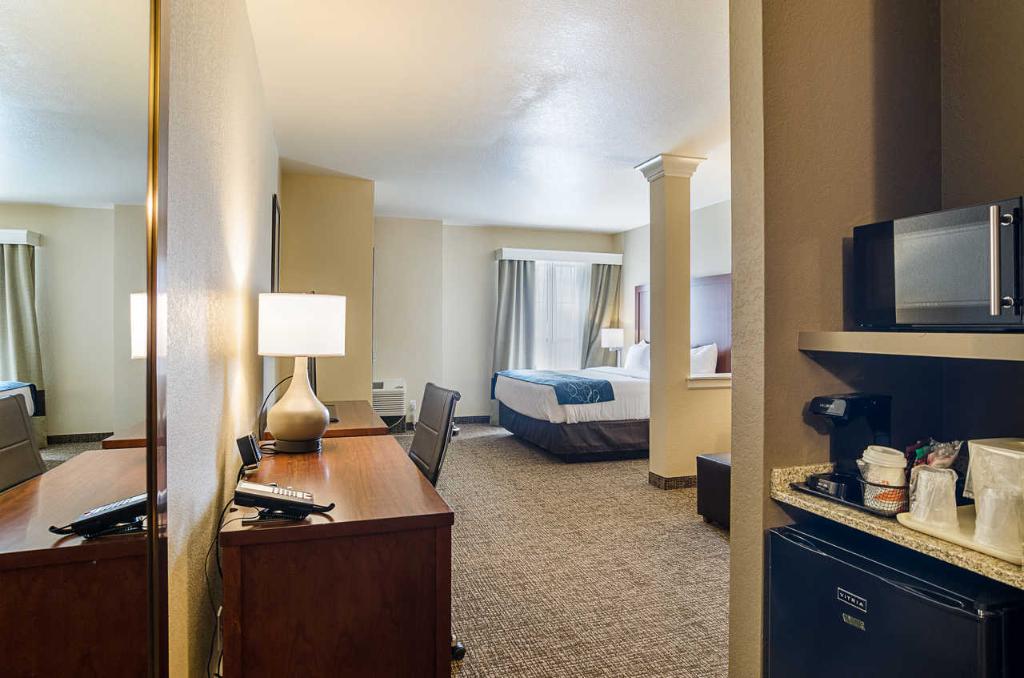 Comfort Suites Near Denver Downtown