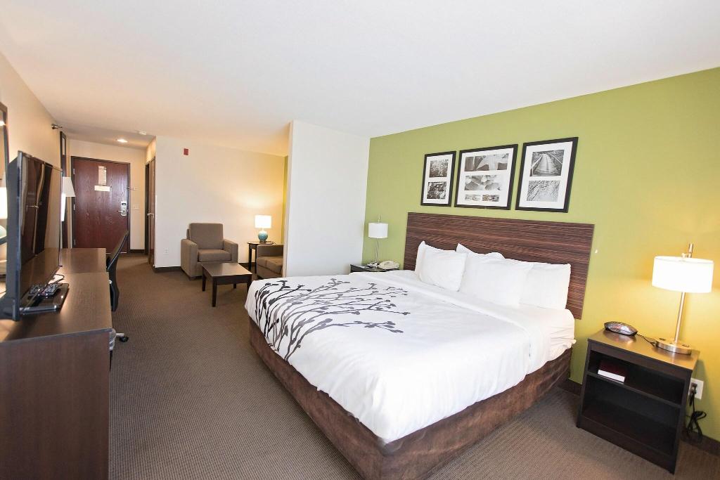Sleep Inn & Suites Pleasant Hill - Des Moines