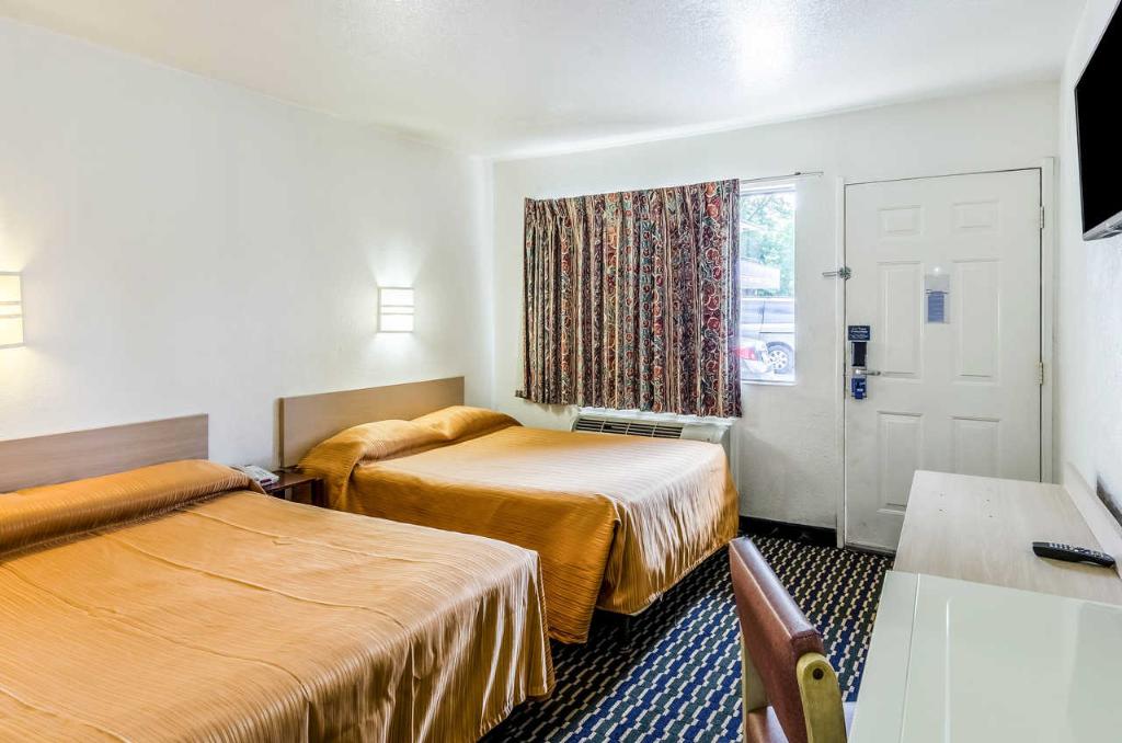 Rodeway Inn Winston Salem Route 52