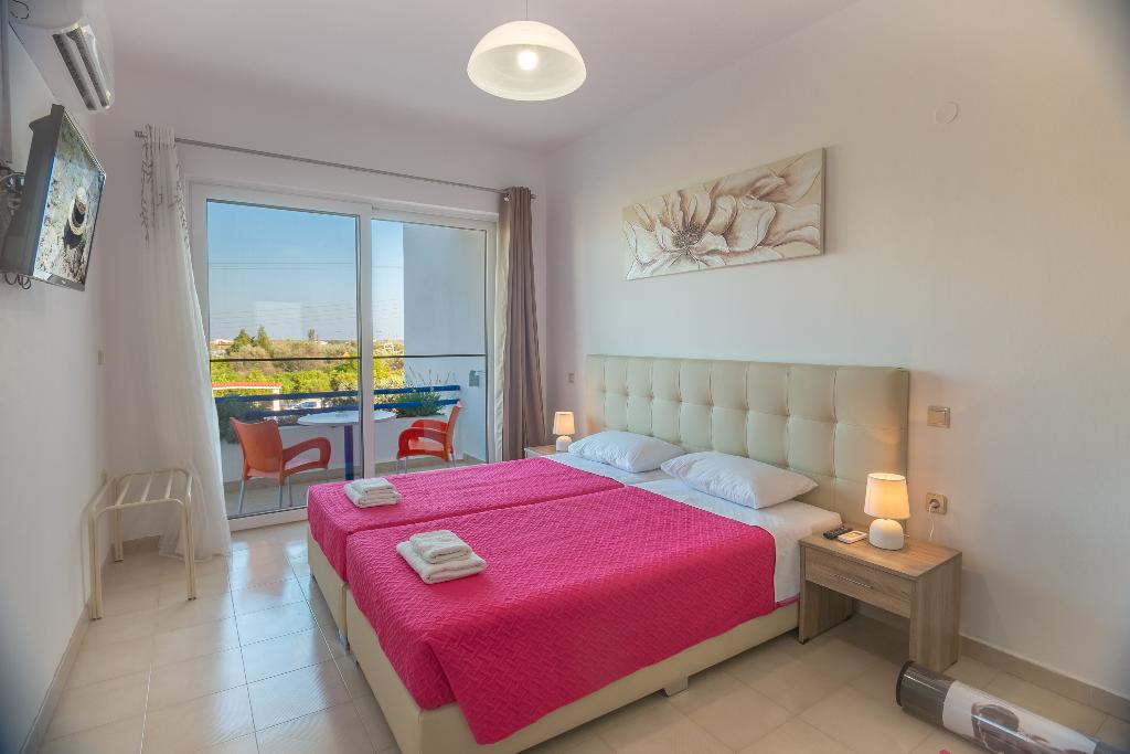 Villa Maroula