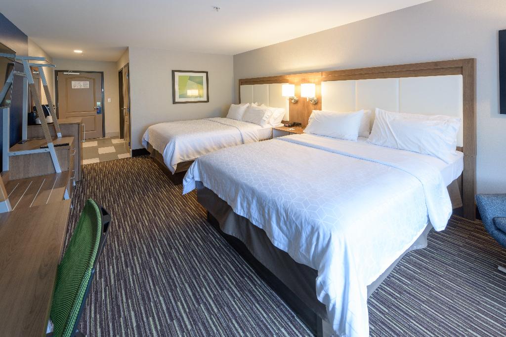 Holiday Inn Express & Suites Jamestown By IHG
