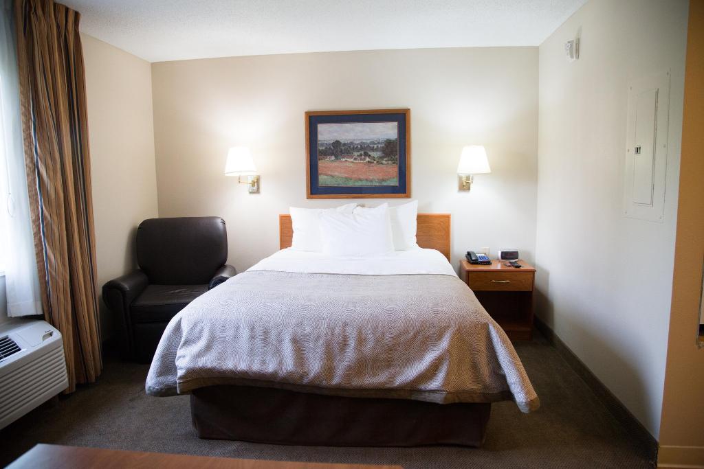 Candlewood Suites Huntersville Lake Norman Area