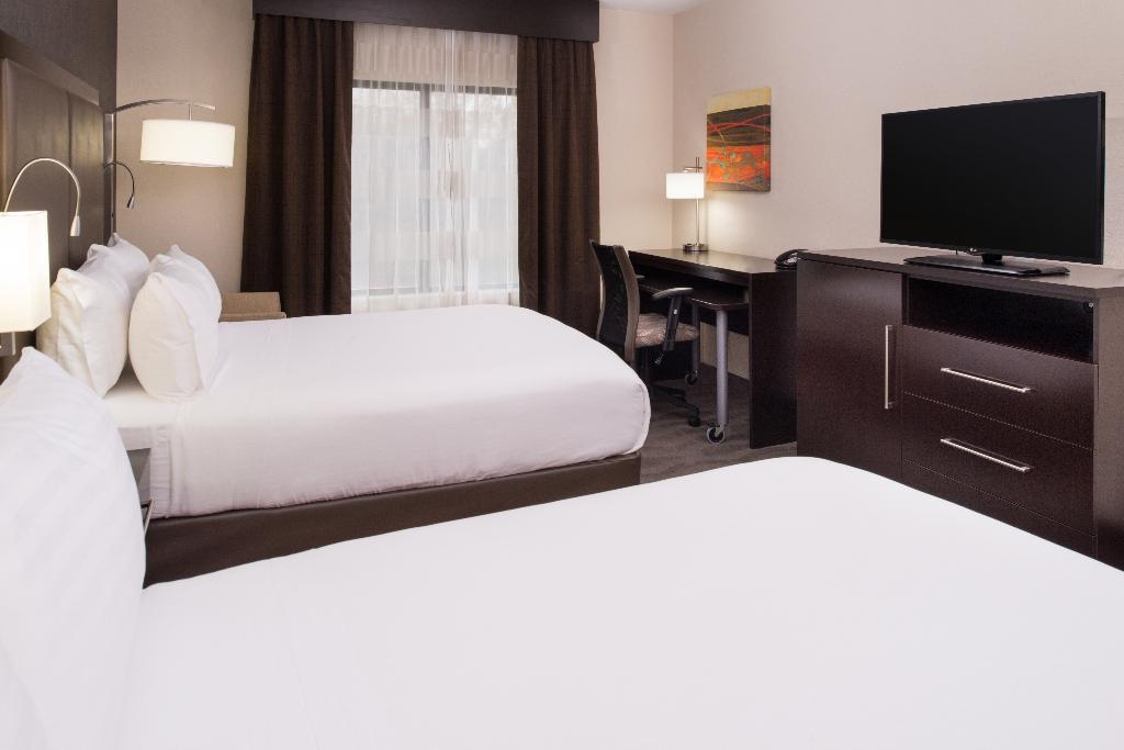 Holiday Inn Express and Suites Monroe