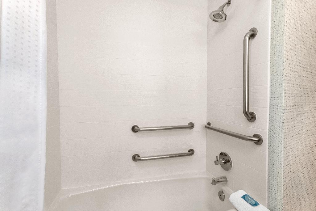 Holiday Inn Express & Suites Lawton-Fort Sill IHG