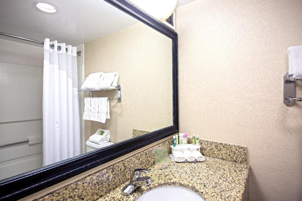 Holiday Inn Express & Suites Corinth By IHG