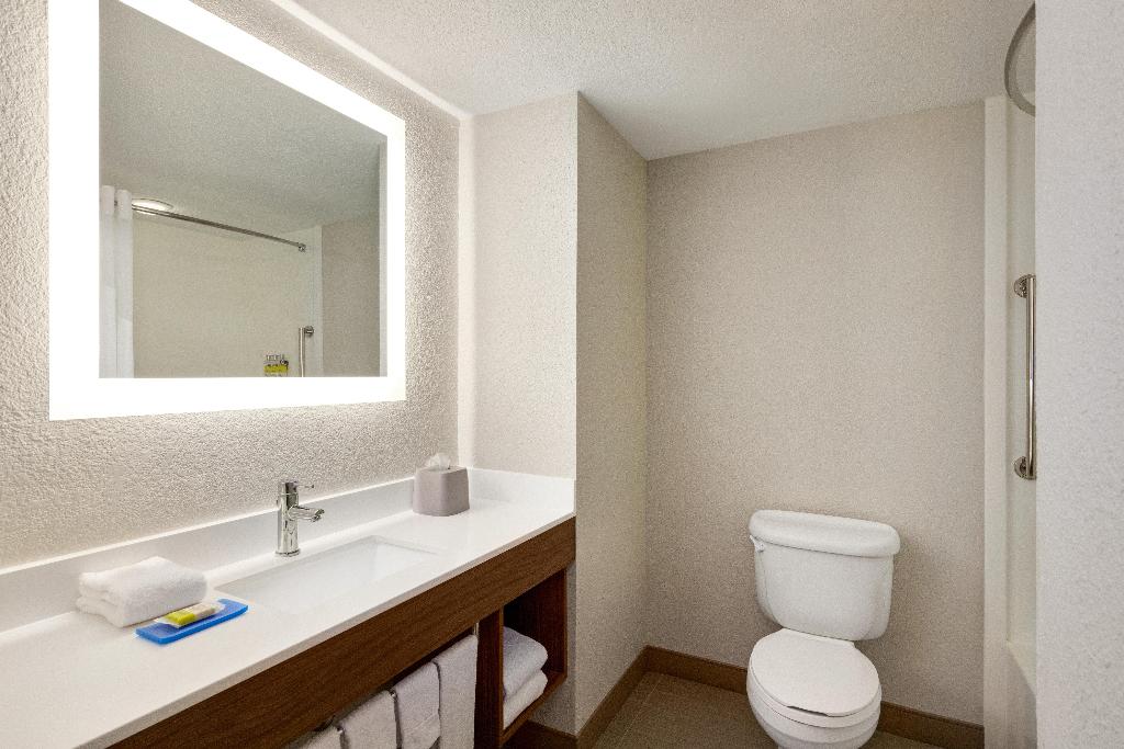 Holiday Inn Express Pembroke PinesSheridan St