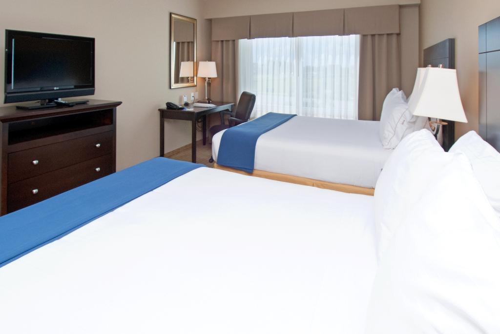 Holiday Inn Express and Suites Ft Myers East The F