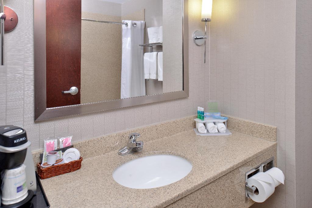 Holiday Inn Express and Suites Lafayette