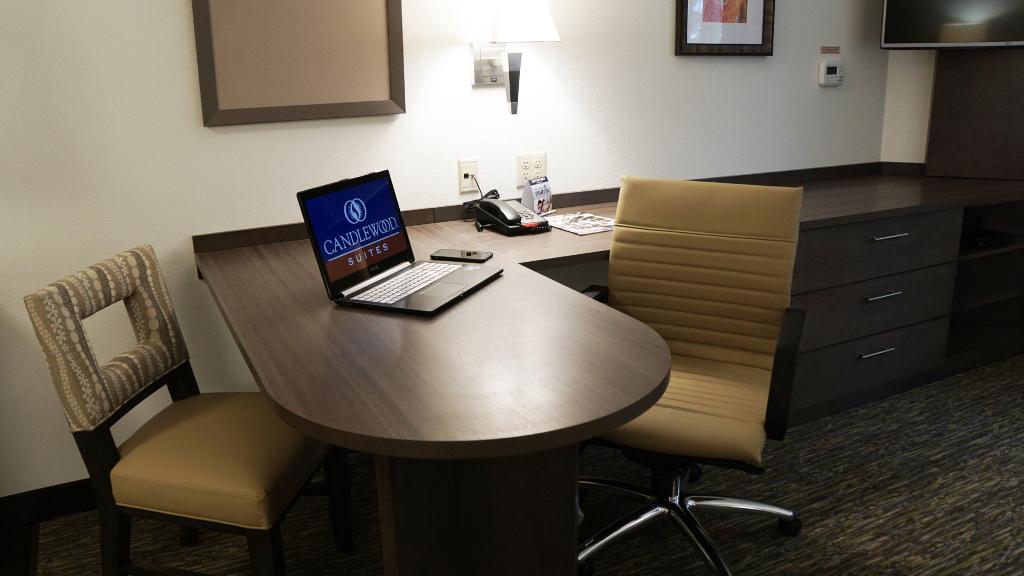 Candlewood Suites Vancouver Camas