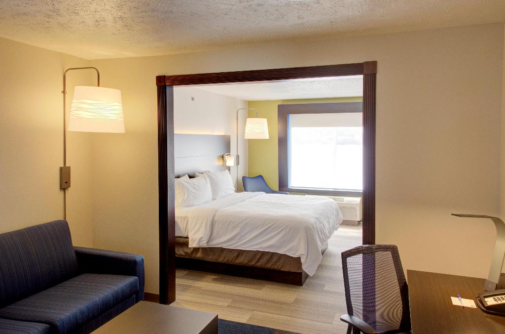 Holiday Inn Express & Suites Le Mars By IHG