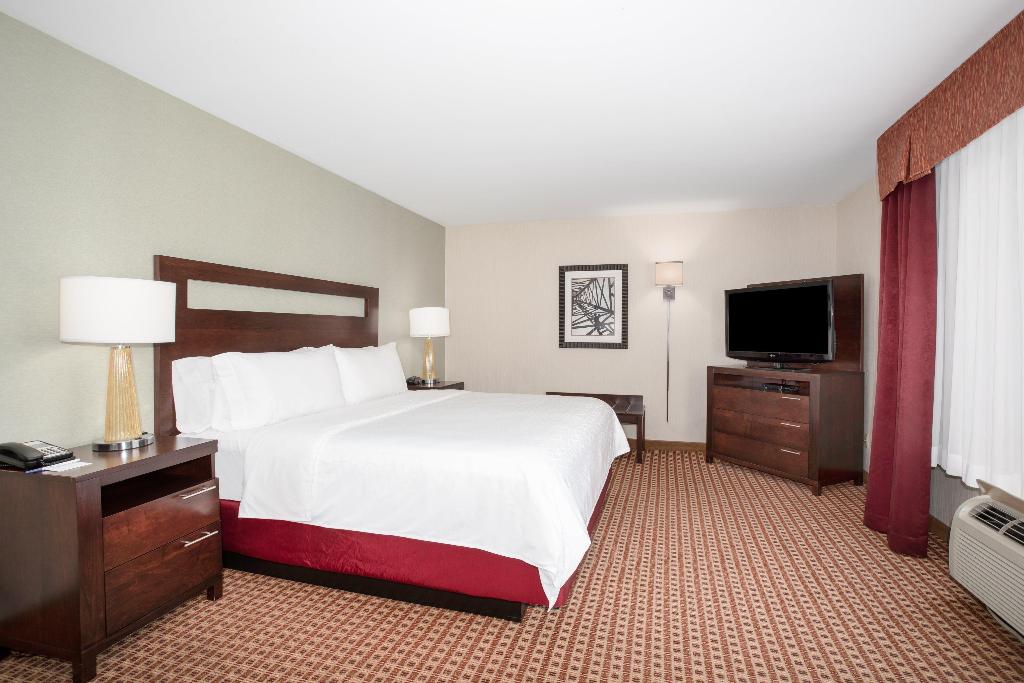 Holiday Inn Express and Suites Gillette