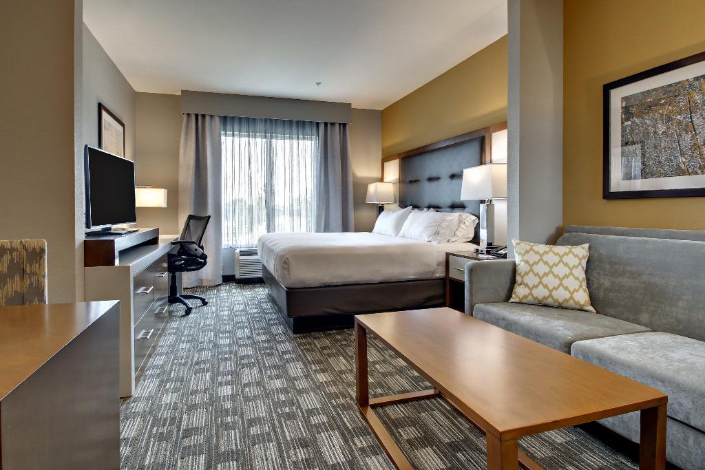 Holiday Inn Express and Suites Albany