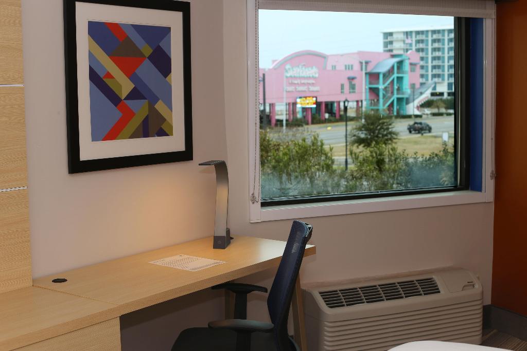 Holiday Inn Express Biloxi - Beach Blvd