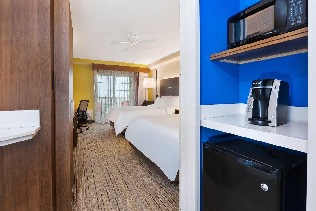 Holiday Inn Express and Suites Petoskey