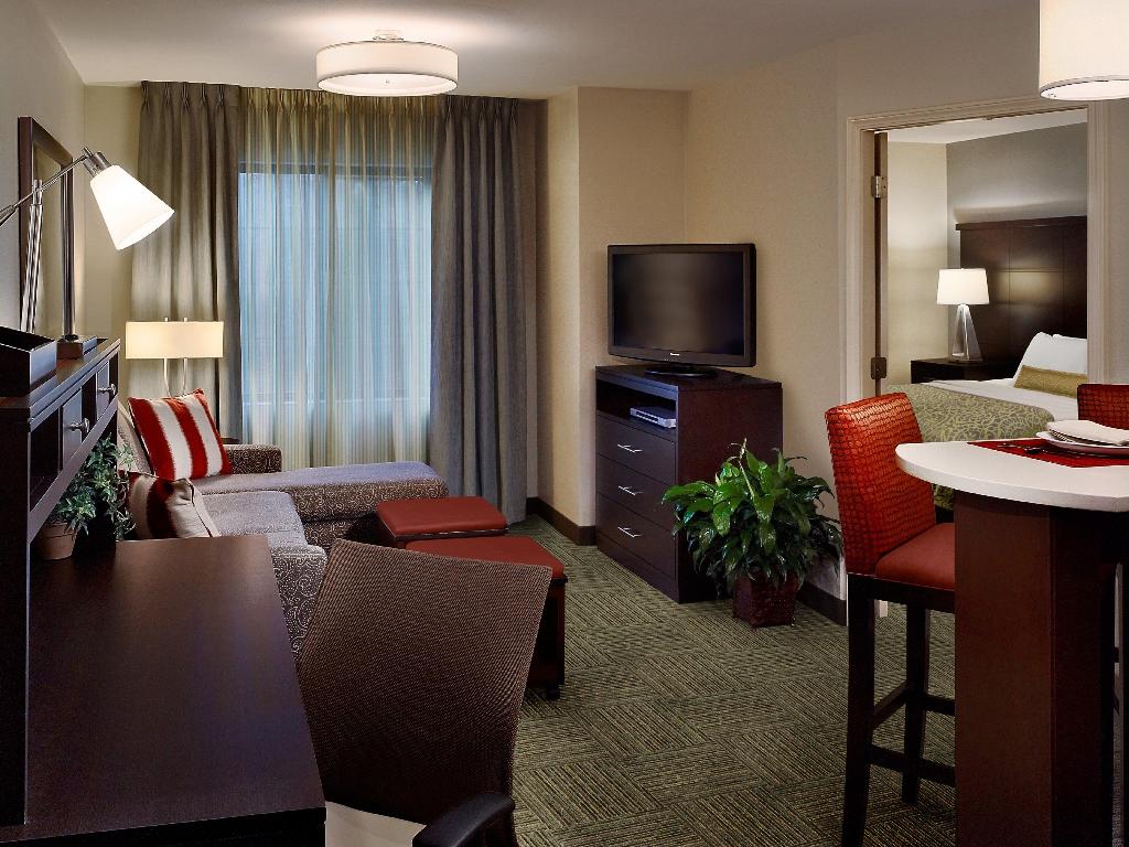 Staybridge Suites Rochester - Commerce Dr NW by IHG