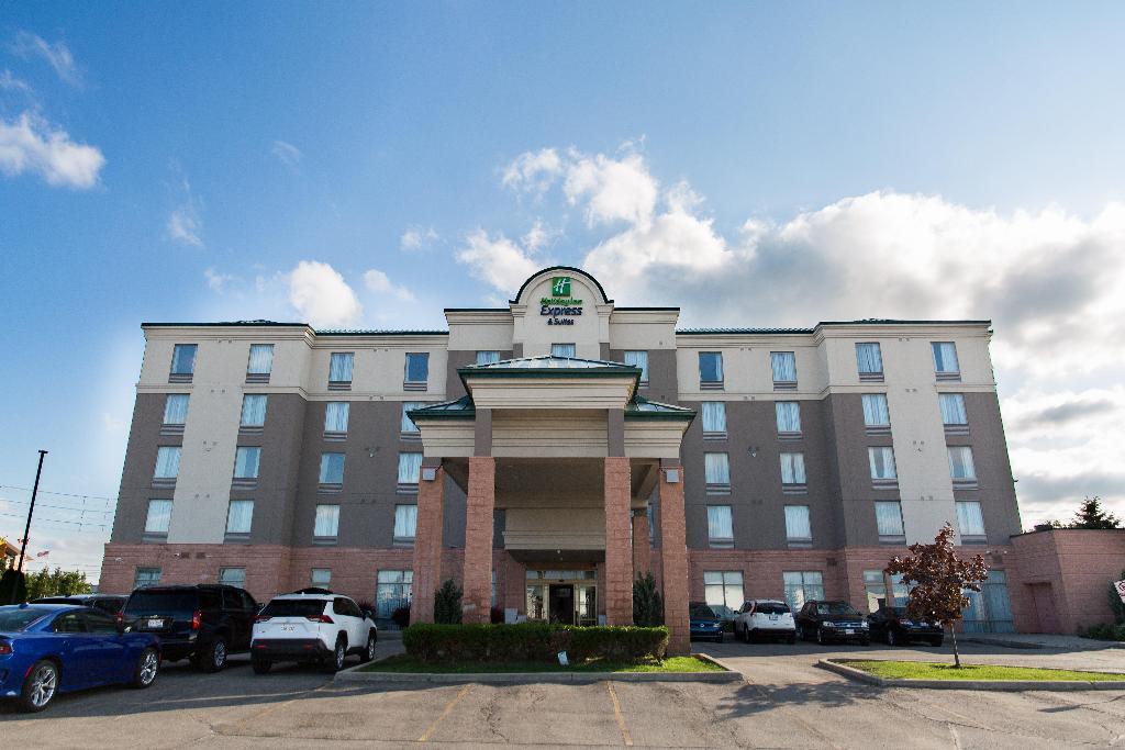 Holiday Inn Express and Suites Brampton