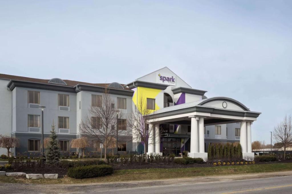 Spark by Hilton Guelph