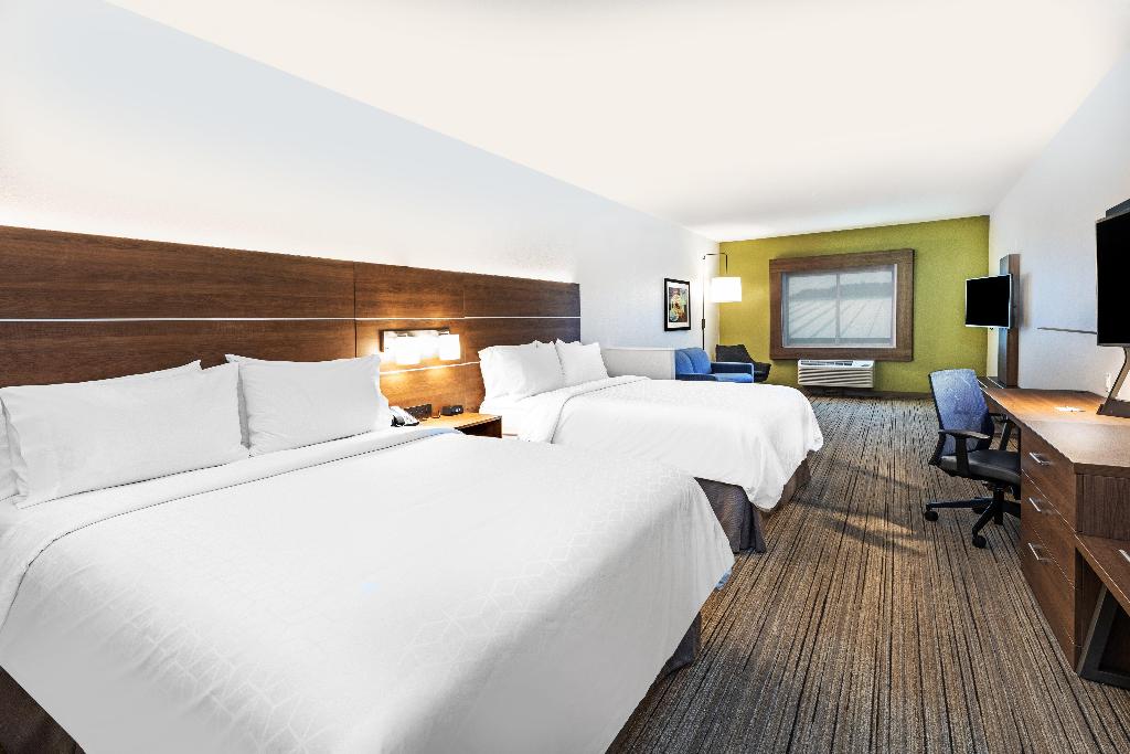 Holiday Inn Express and Suites Ozona