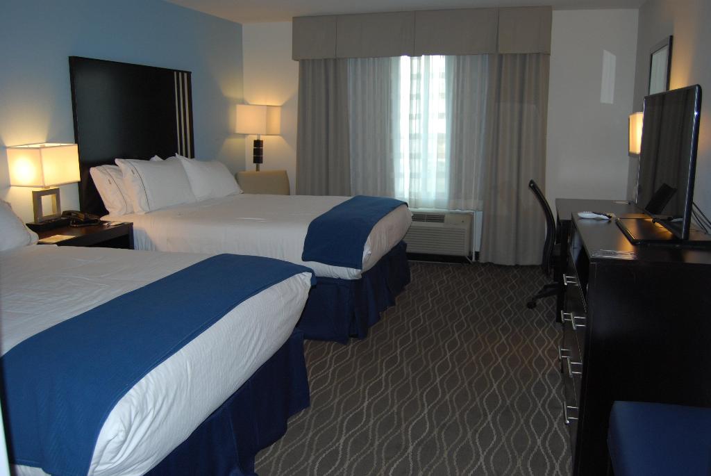 Holiday Inn Express & Suites Springville South Pro