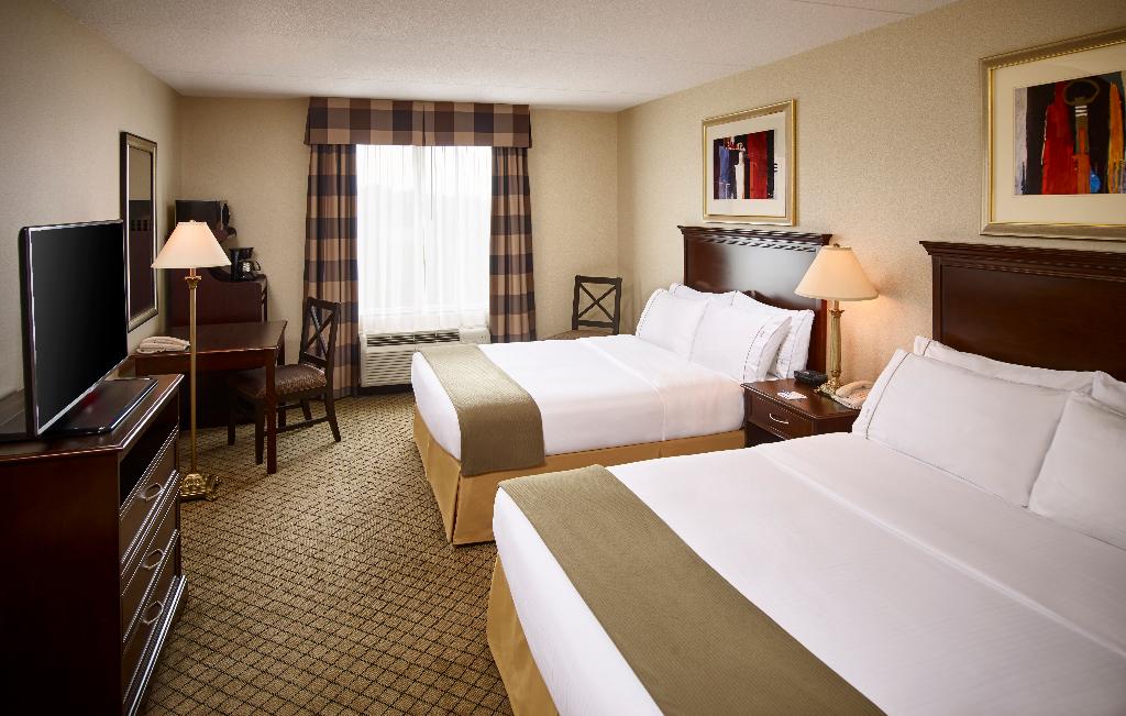 Holiday Inn Express and Suites Huntsville Muskoka