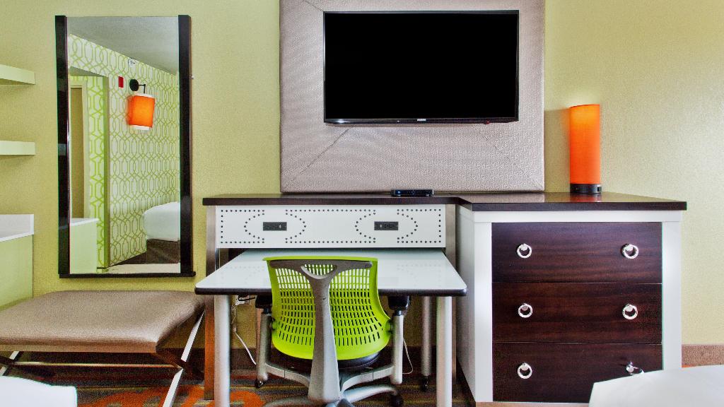 Holiday Inn Express Atlanta Galleria Ballpark Area