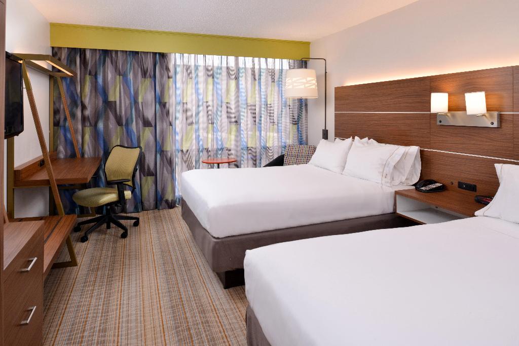 Holiday Inn Express & Suites Springfield IHG hotel