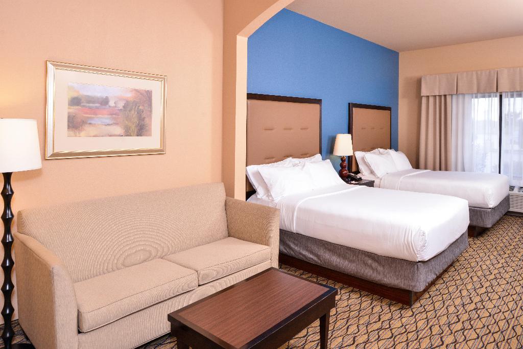 Holiday Inn Express and Suites Wichita Falls