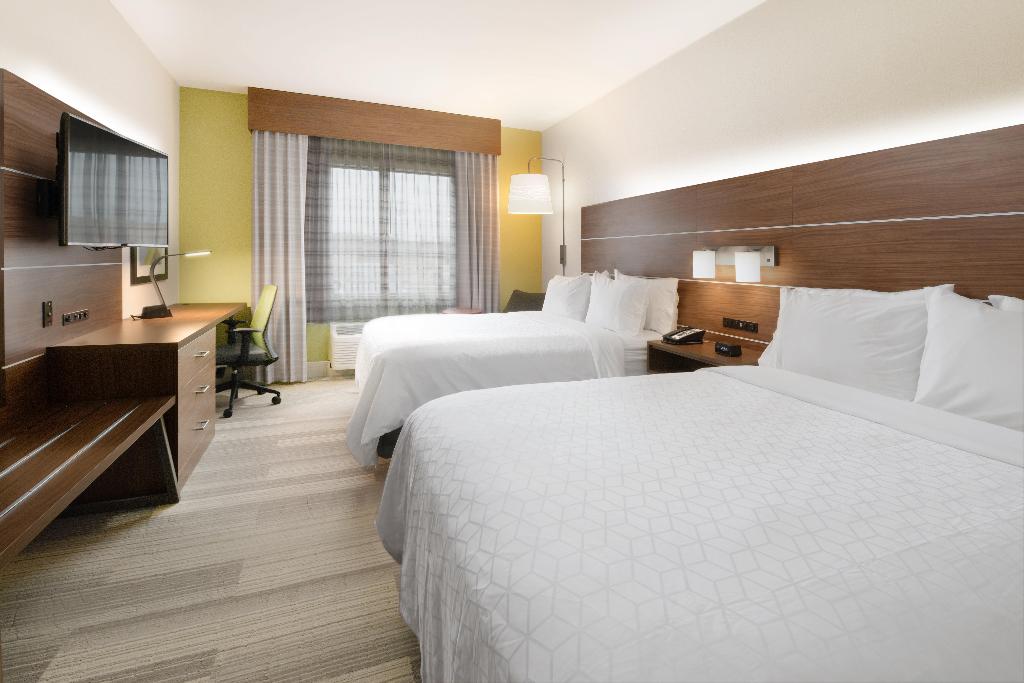 Holiday Inn Express and Suites Camden