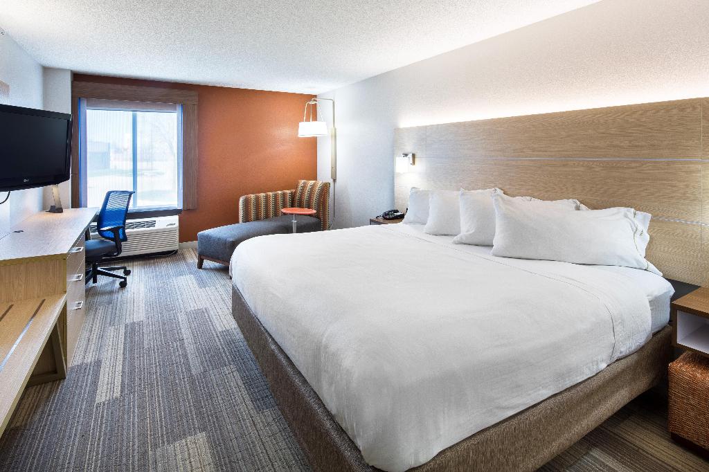Holiday Inn Express Cedar Rapids (Collins Rd)