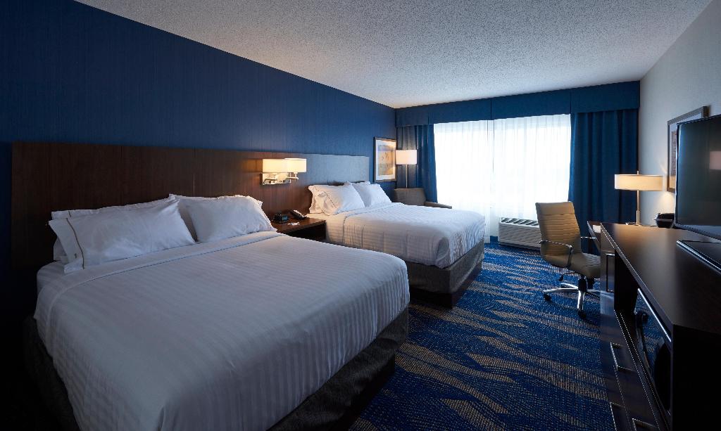 Holiday Inn Express and Suites St John s Airport