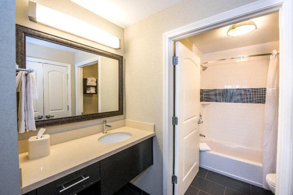 Staybridge Suites Albany Wolf Rd Colonie Center