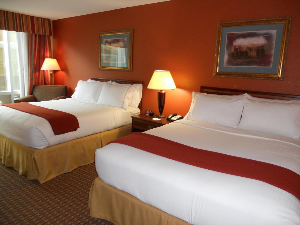 Holiday Inn Express and Suites Hazard