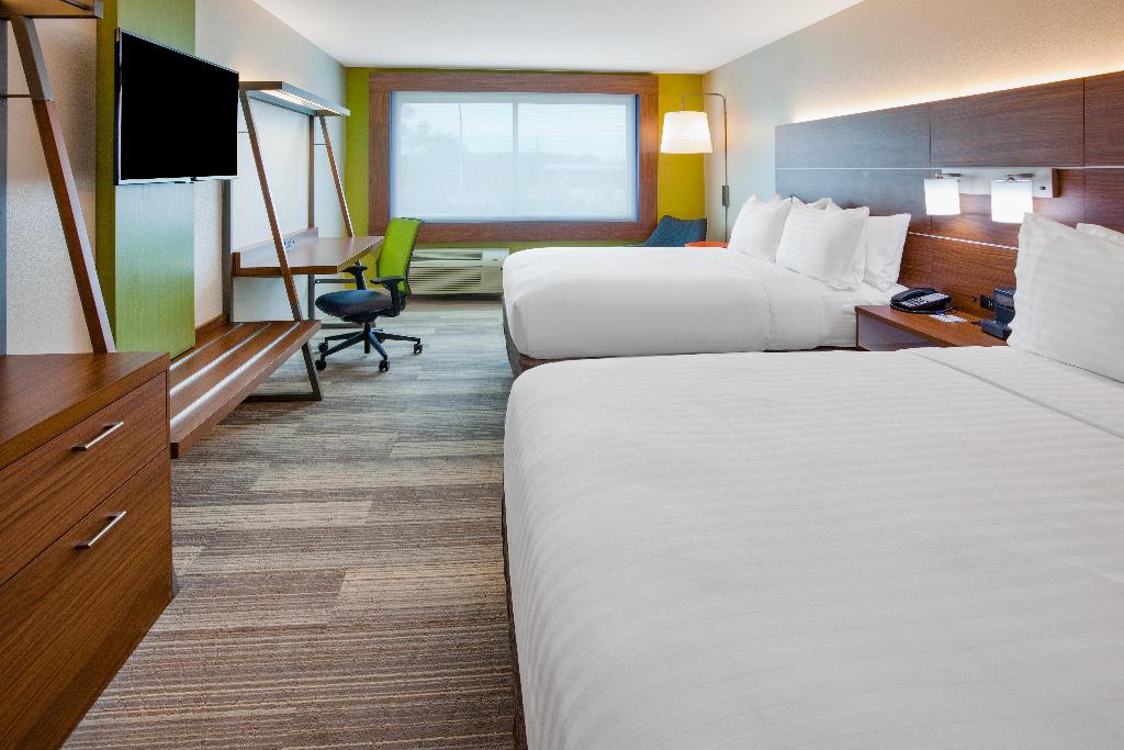 Holiday Inn Express and Suites Des Moines Downtown