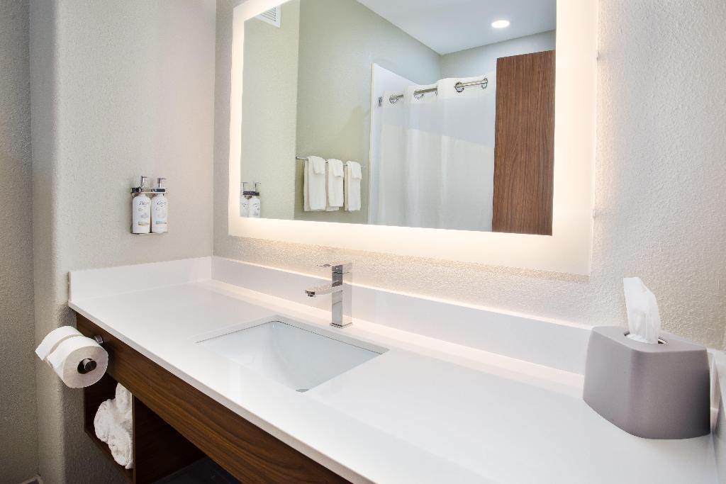 Holiday Inn Express & Suites Houston West - Katy