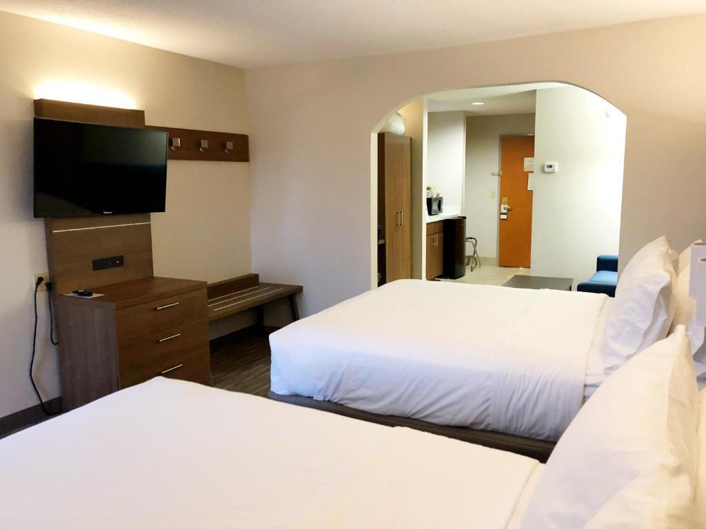 Holiday Inn Express & Suites Harrison By IHG