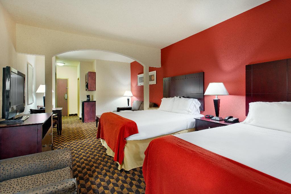 Holiday Inn Express & Suites Malvern By IHG